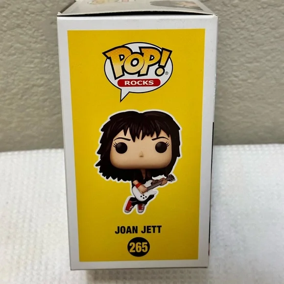 Funko POP! Rocks Joan Jett And The Black Hearts 'Joan Jett' #265 - Picture 2 of 6